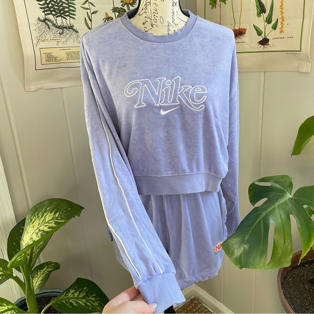 🌸Cropped Nike terry cloth crewneck